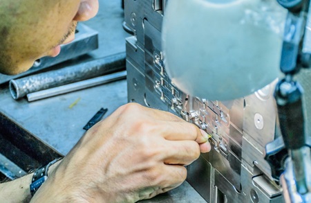 Maximize Mold Performance Maximize Mold Performance